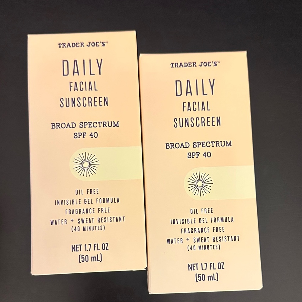 Trader Joe’s Daily Facial Sunscreen broad spectrum SPF 40 set of 2 oil free